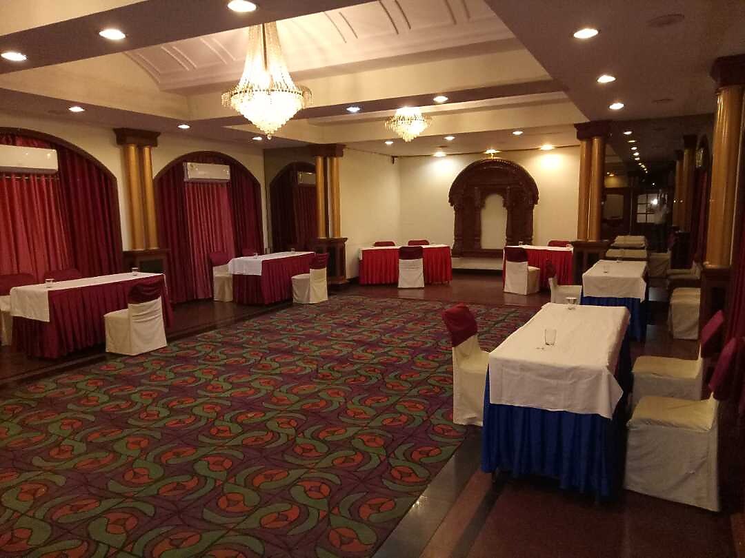 New woodlands Hotel Chennai Hotel BOOK ₹1