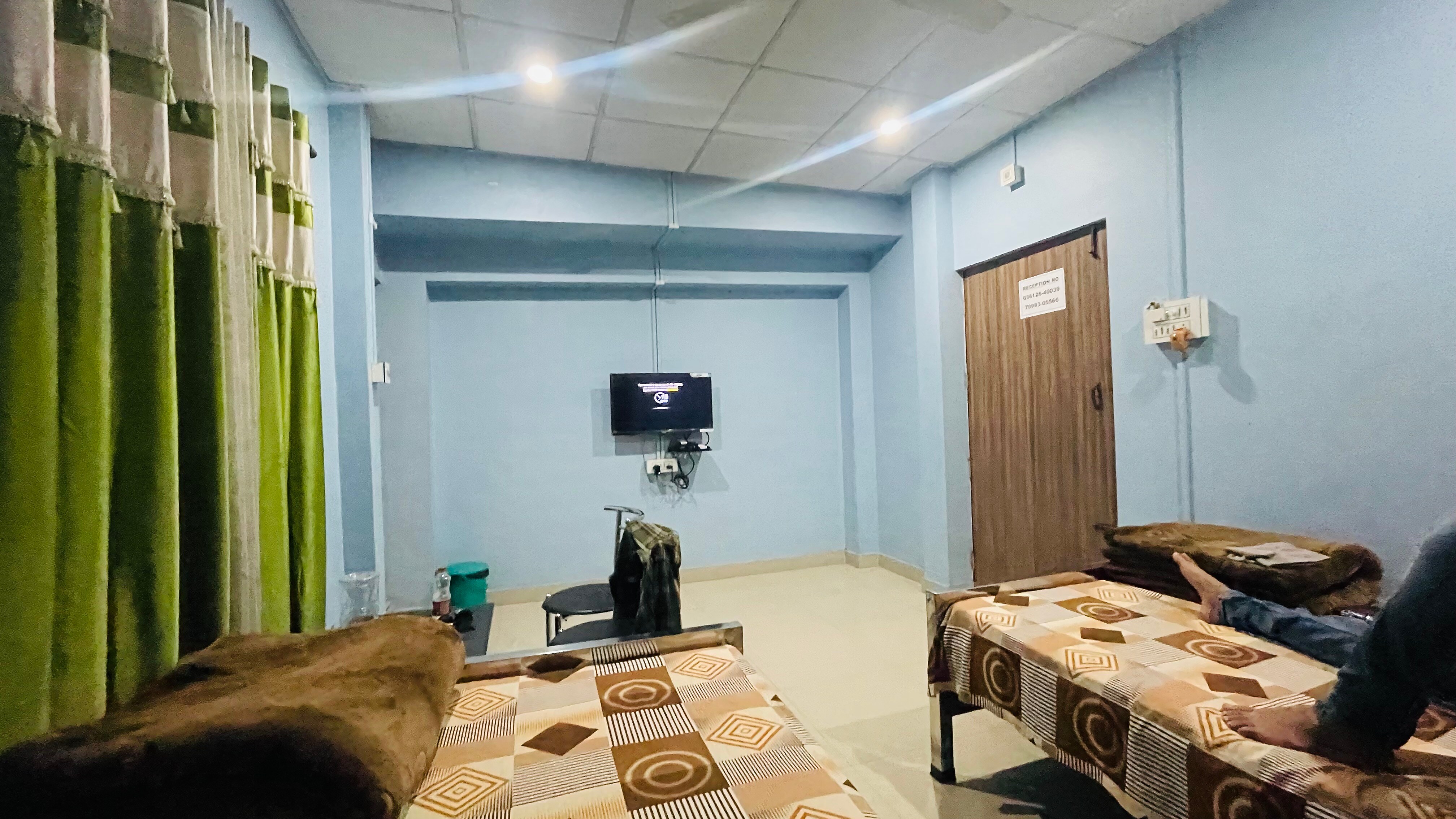 Woodland Lodge Rooms & Restaurant 𝗕𝗢𝗢𝗞 Guwahati Homestay 𝘄𝗶𝘁𝗵 𝗙𝗥𝗘𝗘