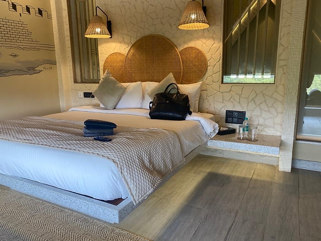 The Bell Tower Daman 𝗕𝗢𝗢𝗞 Daman Hotel 𝘄𝗶𝘁𝗵 𝗙𝗥𝗘𝗘 𝗖𝗮𝗻𝗰𝗲𝗹𝗹𝗮𝘁𝗶𝗼𝗻