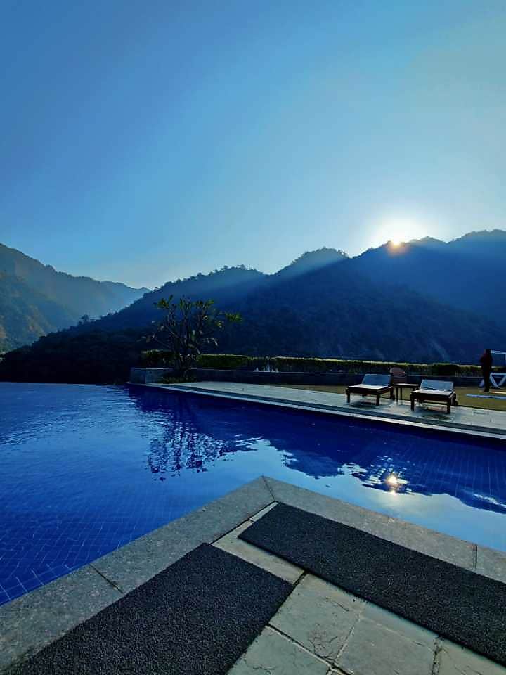 Luxury Aloha Apartments Infinity Pool & Spa 𝗕𝗢𝗢𝗞 Rishikesh Apartment 𝘄𝗶𝘁𝗵 ₹𝟬 𝗣𝗔𝗬𝗠𝗘𝗡𝗧