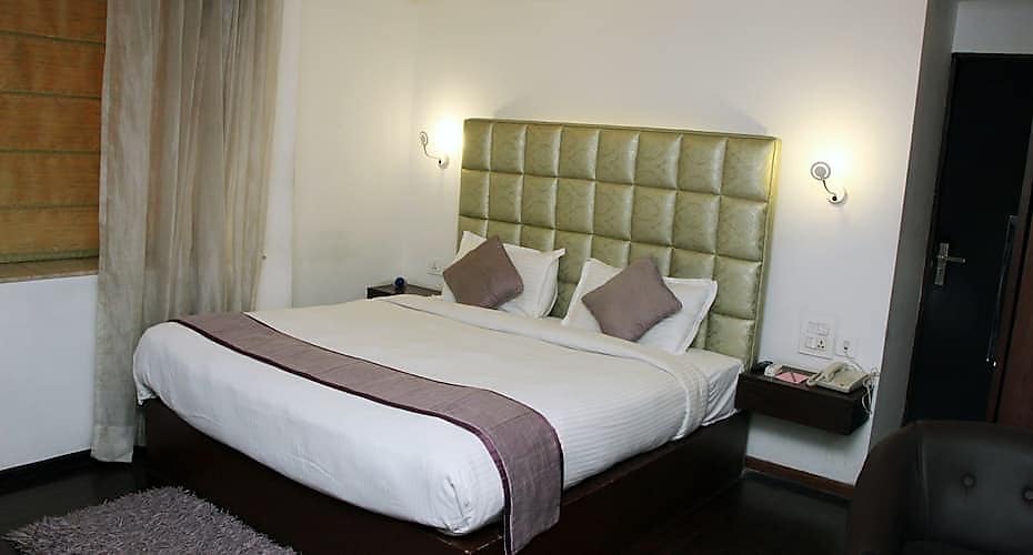 Photos of New Leaf Hotel Hotel in Pune