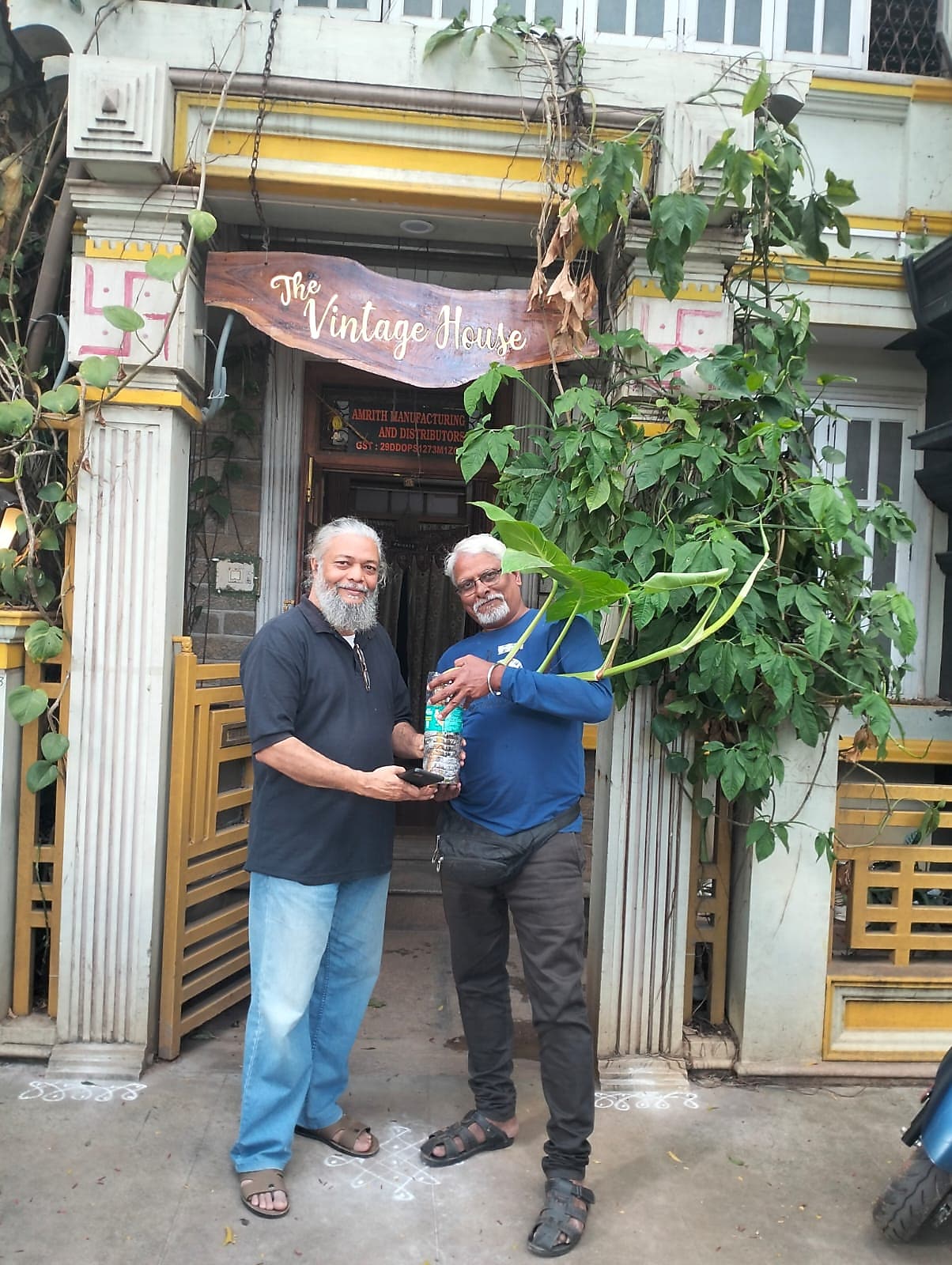 The Vintage House | Rooms & Kitchen 𝗕𝗢𝗢𝗞 Mysore Homestay 𝘄𝗶𝘁𝗵 𝗙𝗥𝗘𝗘 ...