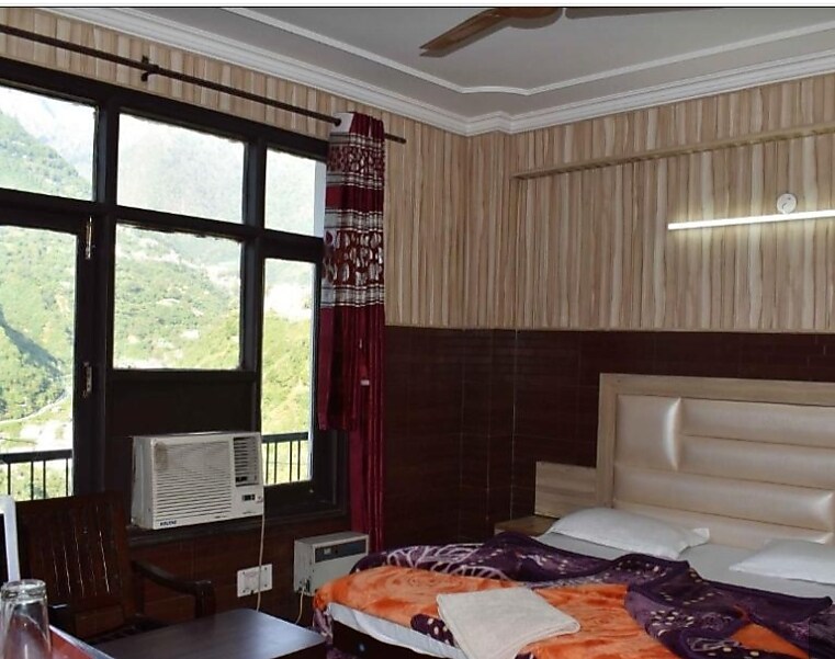Hotel Green View Katra 𝗕𝗢𝗢𝗞 Katra Hotel 𝘄𝗶𝘁𝗵 𝗙𝗥𝗘𝗘 𝗖𝗮𝗻𝗰𝗲𝗹𝗹𝗮𝘁𝗶𝗼𝗻