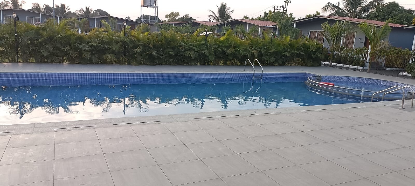 OMKARA RESORT 𝗕𝗢𝗢𝗞 Rajpipla Resort 𝘄𝗶𝘁𝗵 𝗙𝗥𝗘𝗘 𝗖𝗮𝗻𝗰𝗲𝗹𝗹𝗮𝘁𝗶𝗼𝗻