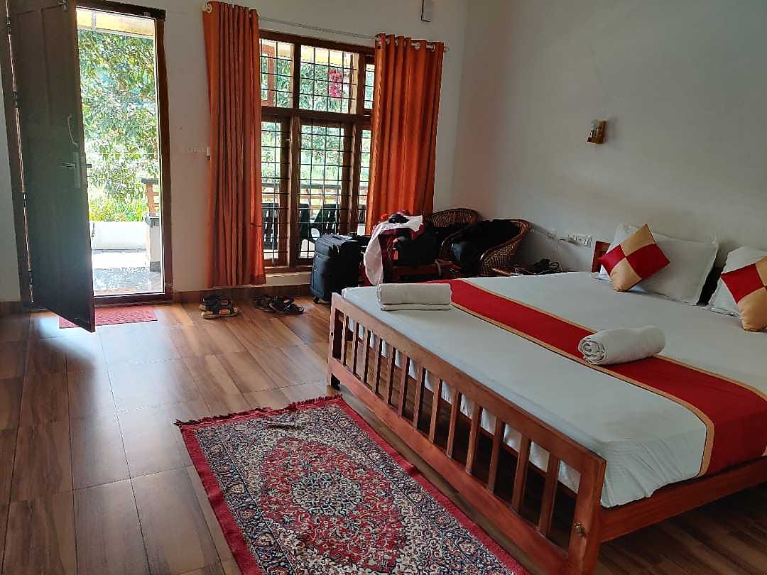 Wild Mist Rooms in a Homestay 𝗕𝗢𝗢𝗞 Munnar Homestay 𝘄𝗶𝘁𝗵 𝗙𝗥𝗘𝗘 𝗖𝗮𝗻𝗰𝗲𝗹𝗹𝗮𝘁𝗶𝗼𝗻