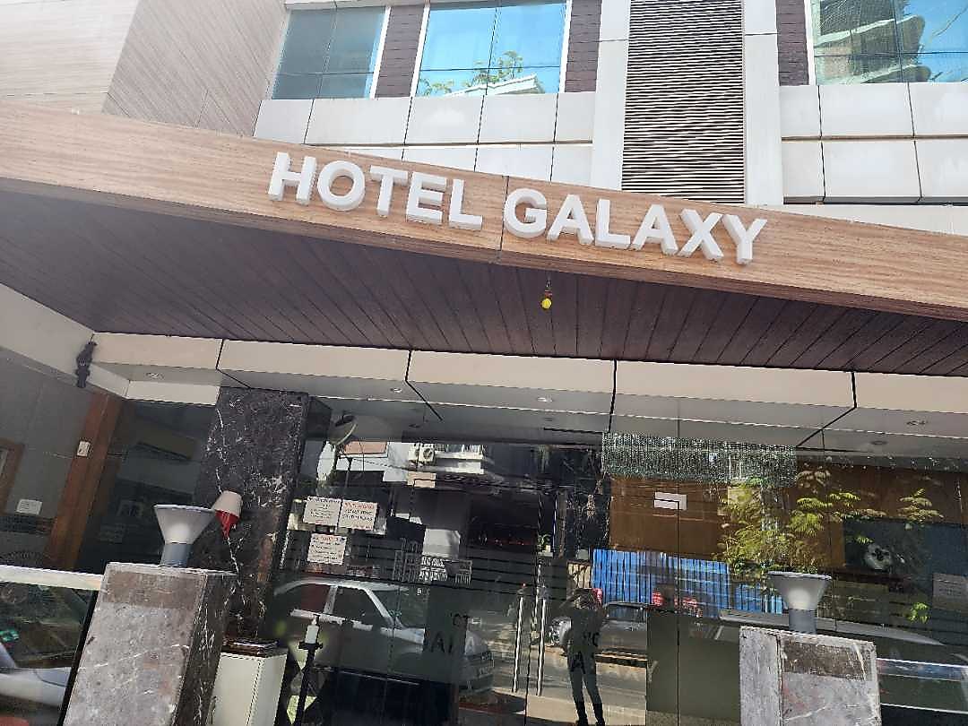 Hotel Galaxy 𝗕𝗢𝗢𝗞 Mumbai Hotel 𝘄𝗶𝘁𝗵 𝗙𝗥𝗘𝗘 𝗖𝗮𝗻𝗰𝗲𝗹𝗹𝗮𝘁𝗶𝗼𝗻