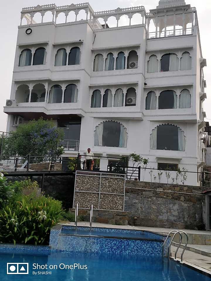 Gazebo Resort & Spa ( 4km From Lake Pichola) 100 Money Back 𝗕𝗢𝗢𝗞