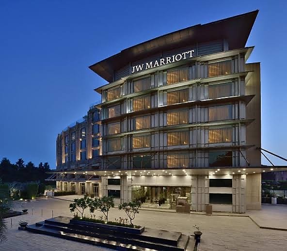 JW Marriott Chandigarh 𝗕𝗢𝗢𝗞 Chandigarh Hotel 𝘄𝗶𝘁𝗵 𝗙𝗥𝗘𝗘 𝗖𝗮𝗻𝗰𝗲𝗹𝗹𝗮𝘁𝗶𝗼𝗻