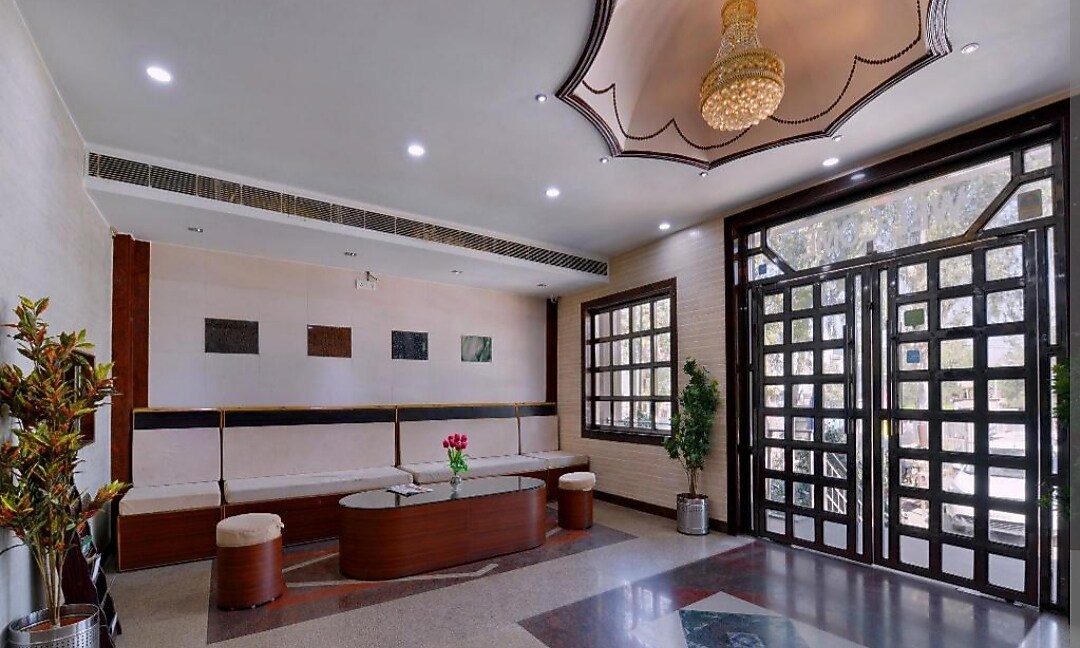 Hotel O Merit Hotel 𝗕𝗢𝗢𝗞 Agra Hotel 𝘄𝗶𝘁𝗵 𝗙𝗥𝗘𝗘 𝗖𝗮𝗻𝗰𝗲𝗹𝗹𝗮𝘁𝗶𝗼𝗻