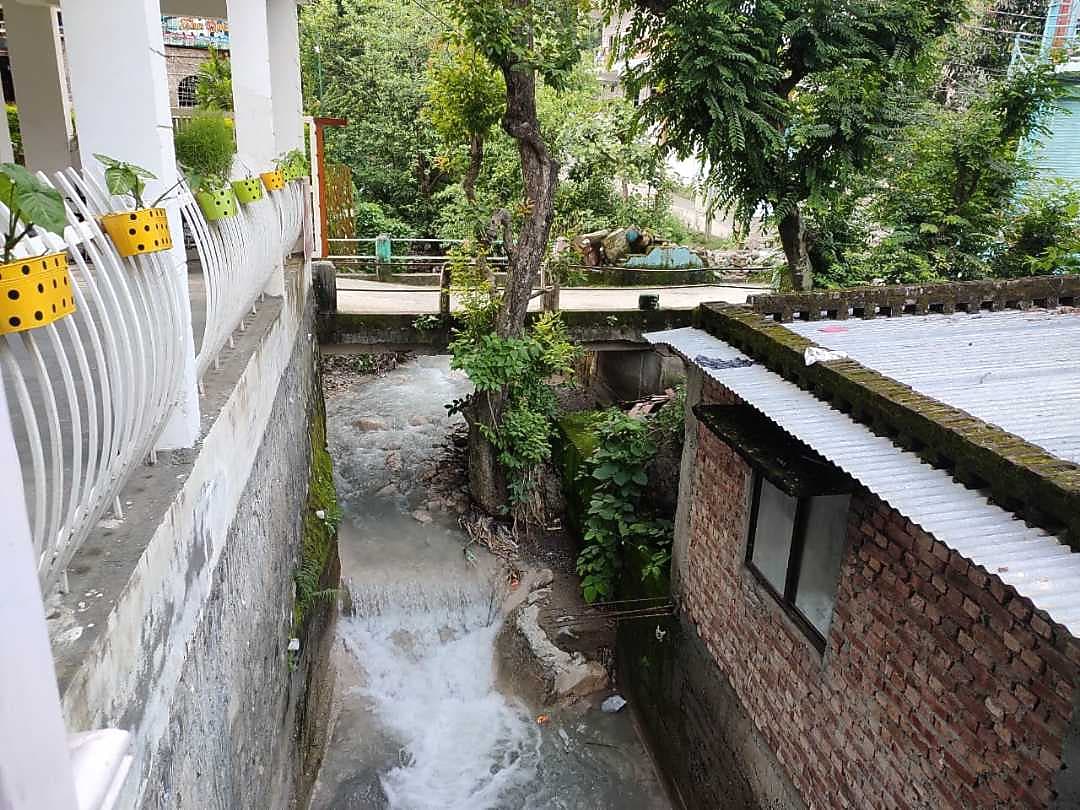 Hill Hoppers Private Rooms & Dorms 100 Money Back 𝗕𝗢𝗢𝗞 Rishikesh