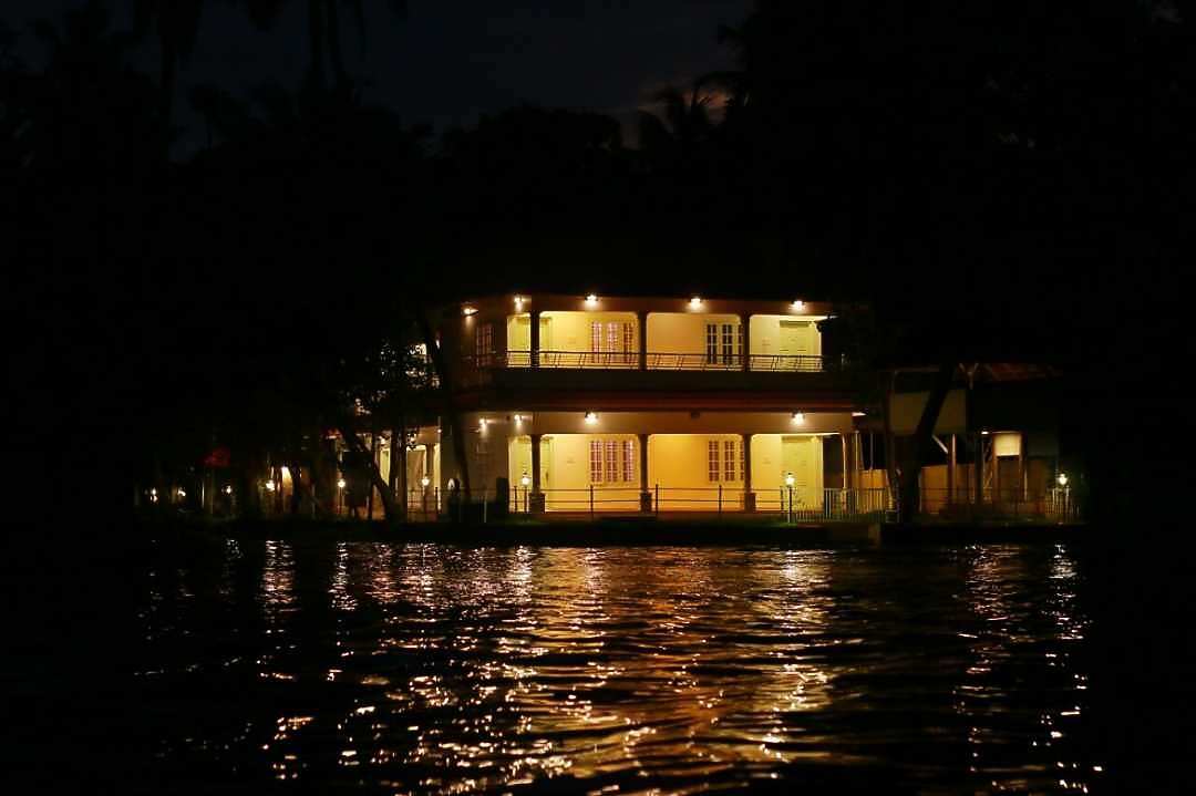 OYO 9668 Chilanka Lake View Resort Alleppey Hotel Price, Address & Reviews