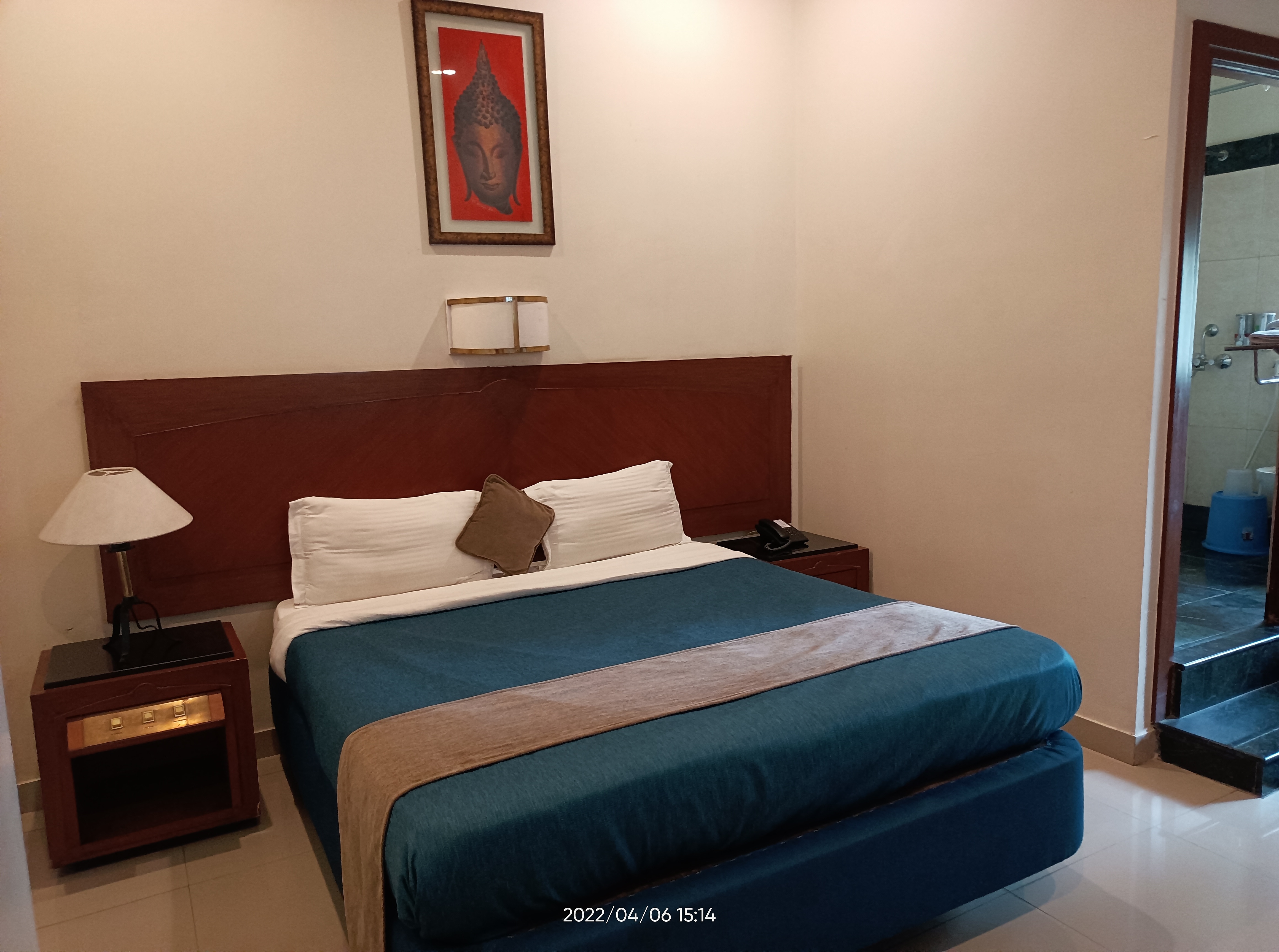 Windsor Suites Best Rates on Kolkata Hotel Deals, Reviews & Photos