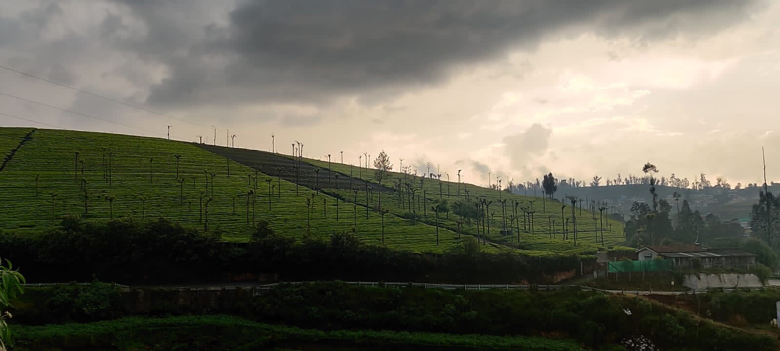 The Red House Villa Rooms & Caretaker Best Rates on Ooty Hotel Deals