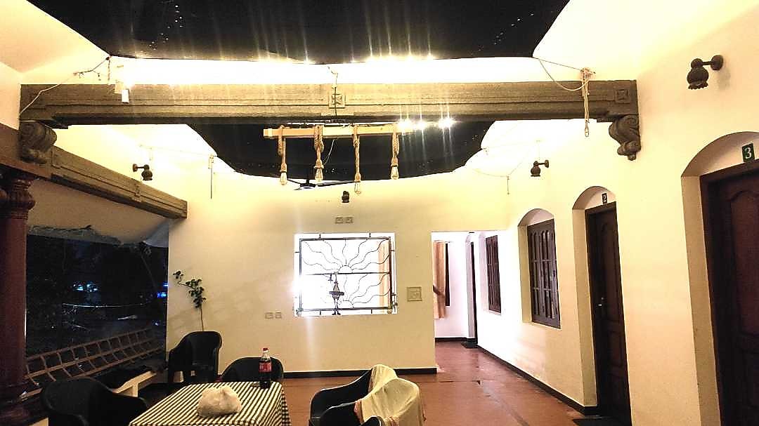 Sunrays Beach House 𝗕𝗢𝗢𝗞 Alleppey Homestay 𝘄𝗶𝘁𝗵 𝗙𝗥𝗘𝗘 𝗖𝗮𝗻𝗰𝗲𝗹𝗹𝗮𝘁𝗶𝗼𝗻