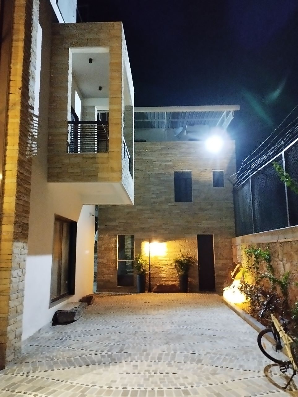 YAHVI The Farmhouse 𝗕𝗢𝗢𝗞 Jaipur Farm House 𝘄𝗶𝘁𝗵 𝗙𝗥𝗘𝗘 𝗖𝗮𝗻𝗰𝗲𝗹𝗹𝗮𝘁𝗶𝗼𝗻