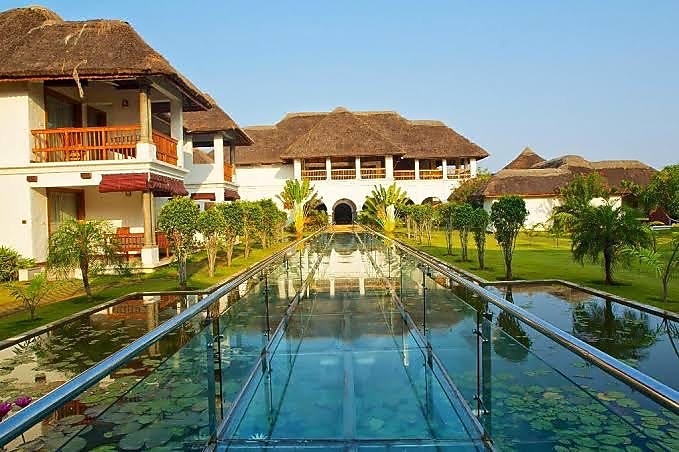 Le Pondy Beach and Lake Resort 𝗕𝗢𝗢𝗞 Pondicherry Resort 𝘄𝗶𝘁𝗵 ₹𝟬  𝗣𝗔𝗬𝗠𝗘𝗡𝗧