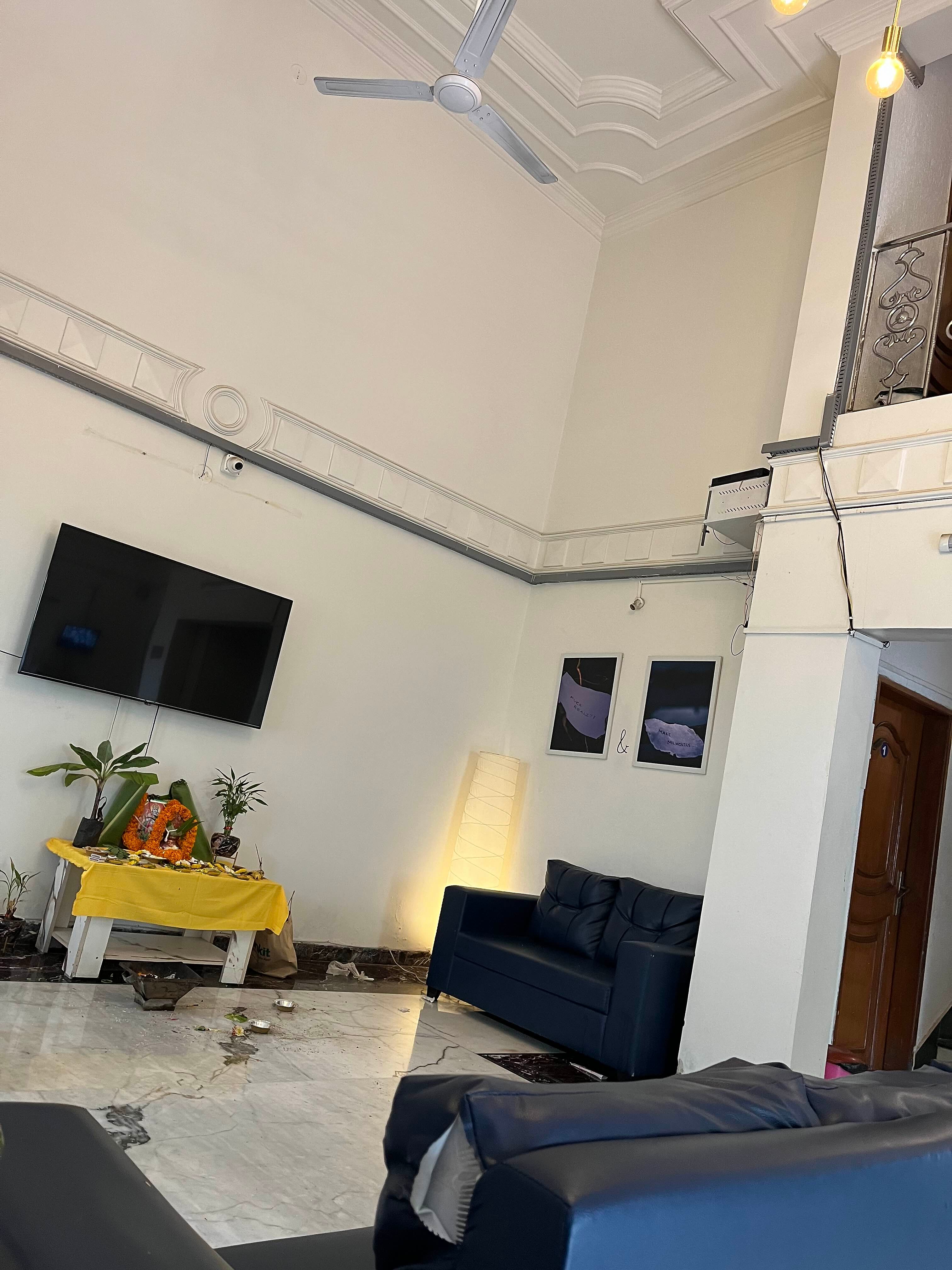 Bern Hostel by vibe village, Viman Nagar near airport 𝗕𝗢𝗢𝗞 Pune Hostel