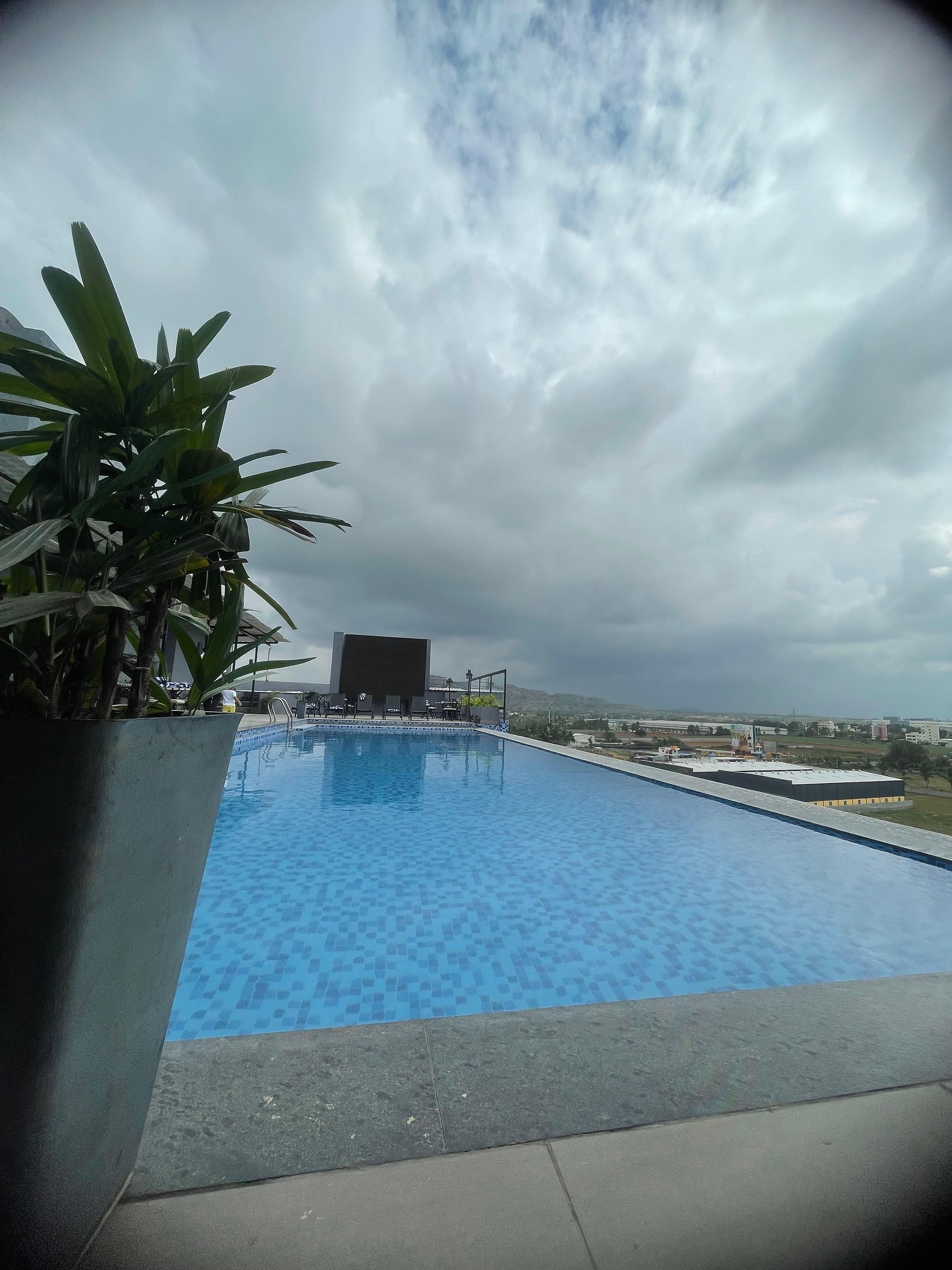 THE ELITE NARASAPURA, A MEMBER OF RADISSON INDIVIDUALS 𝗕𝗢𝗢𝗞 Kolar Hotel