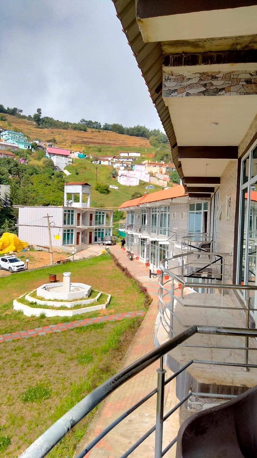 Tulips Village Resorts 𝗕𝗢𝗢𝗞 Ooty Resort 𝘄𝗶𝘁𝗵 ₹𝟬 𝗣𝗔𝗬𝗠𝗘𝗡𝗧