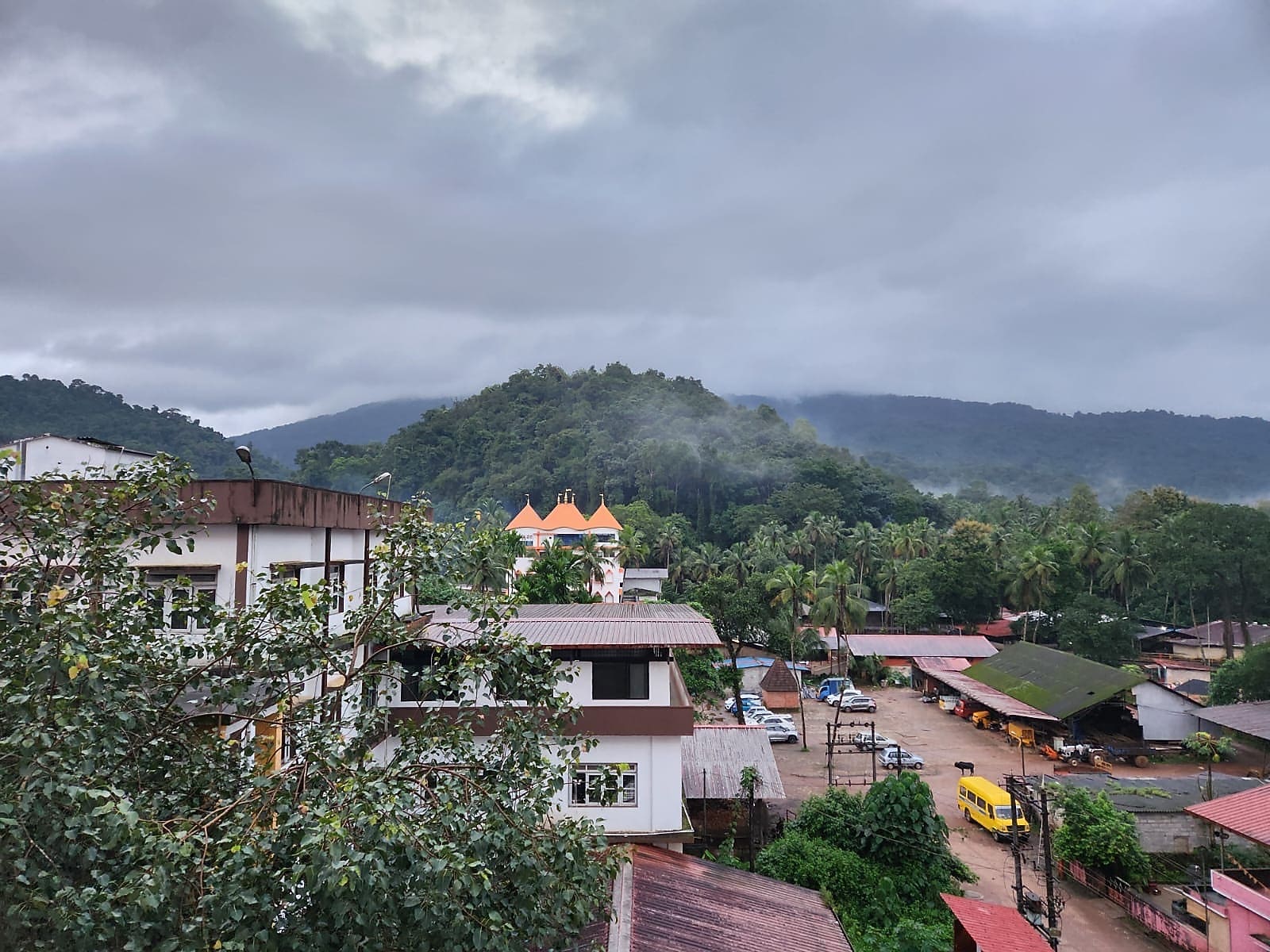 vyasa-mandira-kukke-subramanya-hotel