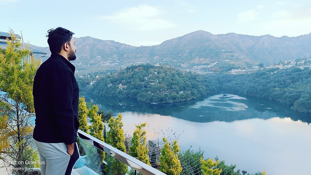 The Lake Ambience 𝗕𝗢𝗢𝗞 Naukuchiatal Resort 𝘄𝗶𝘁𝗵 𝗙𝗥𝗘𝗘 𝗖𝗮𝗻𝗰𝗲𝗹𝗹𝗮𝘁𝗶𝗼𝗻