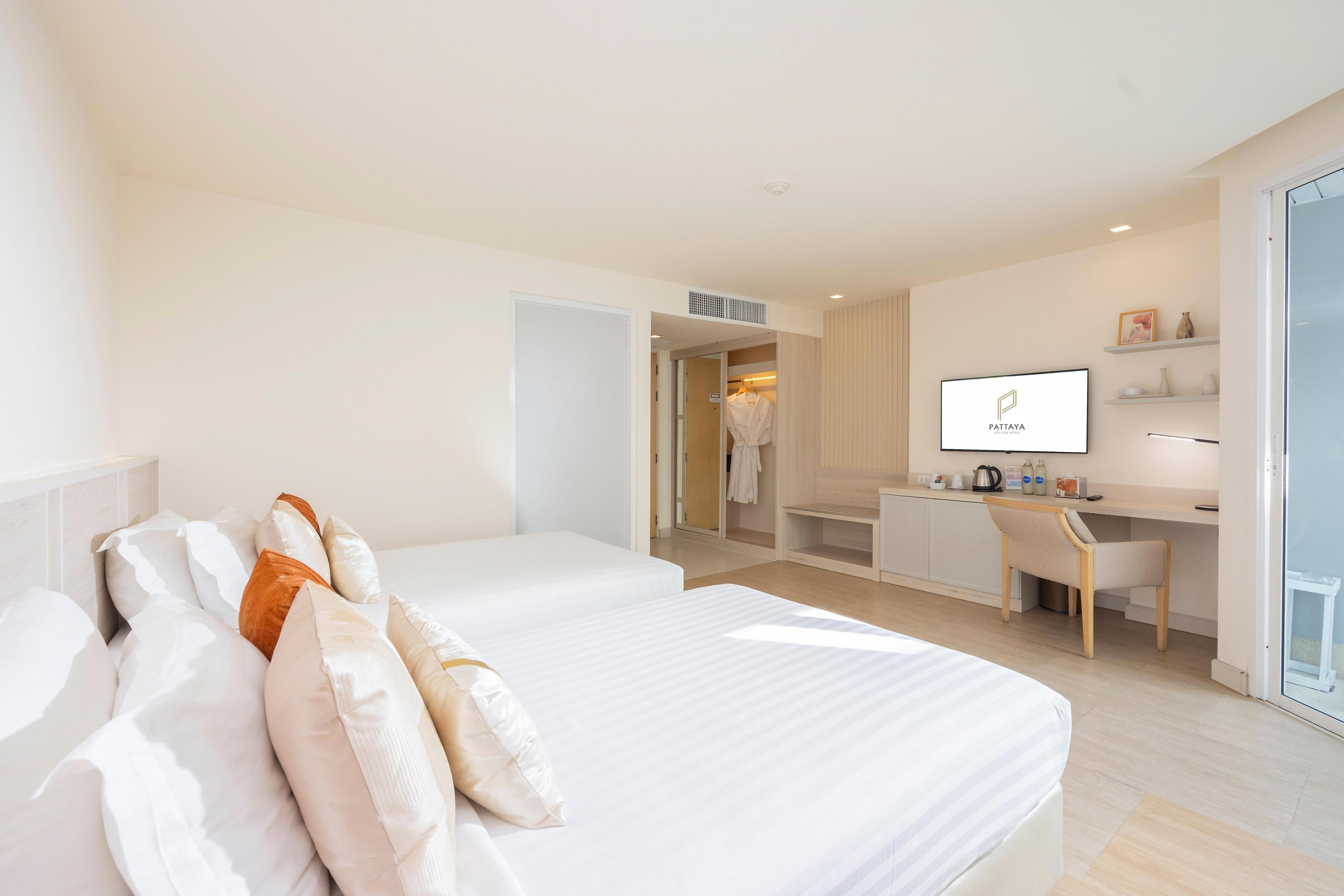Pattaya Sea View Hotel - Tap to explore photos