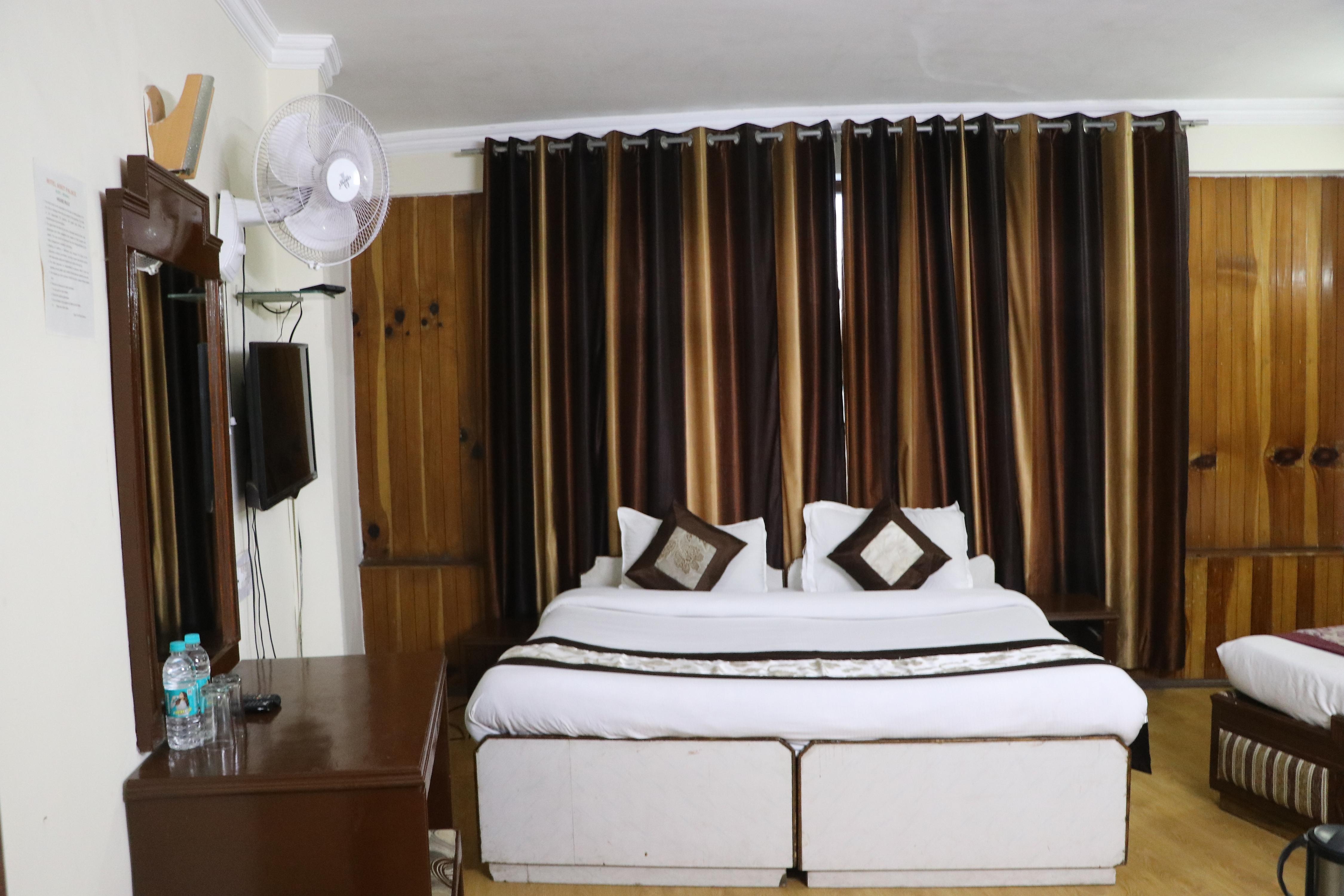 Hotel Ankit Palace - Tap to explore photos