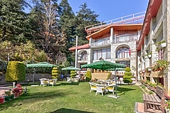 Shingar Regency - Centrally Heated Comfort (5 minutes drive from the Mall Road), Manali