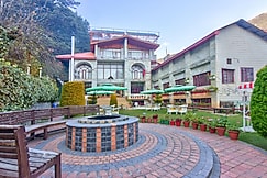 Shingar Regency - Centrally Heated Comfort (5 minutes drive from the Mall Road), Holi