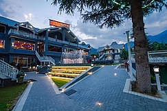 The Highland Park (A Luxury Riverside Resort), Leh