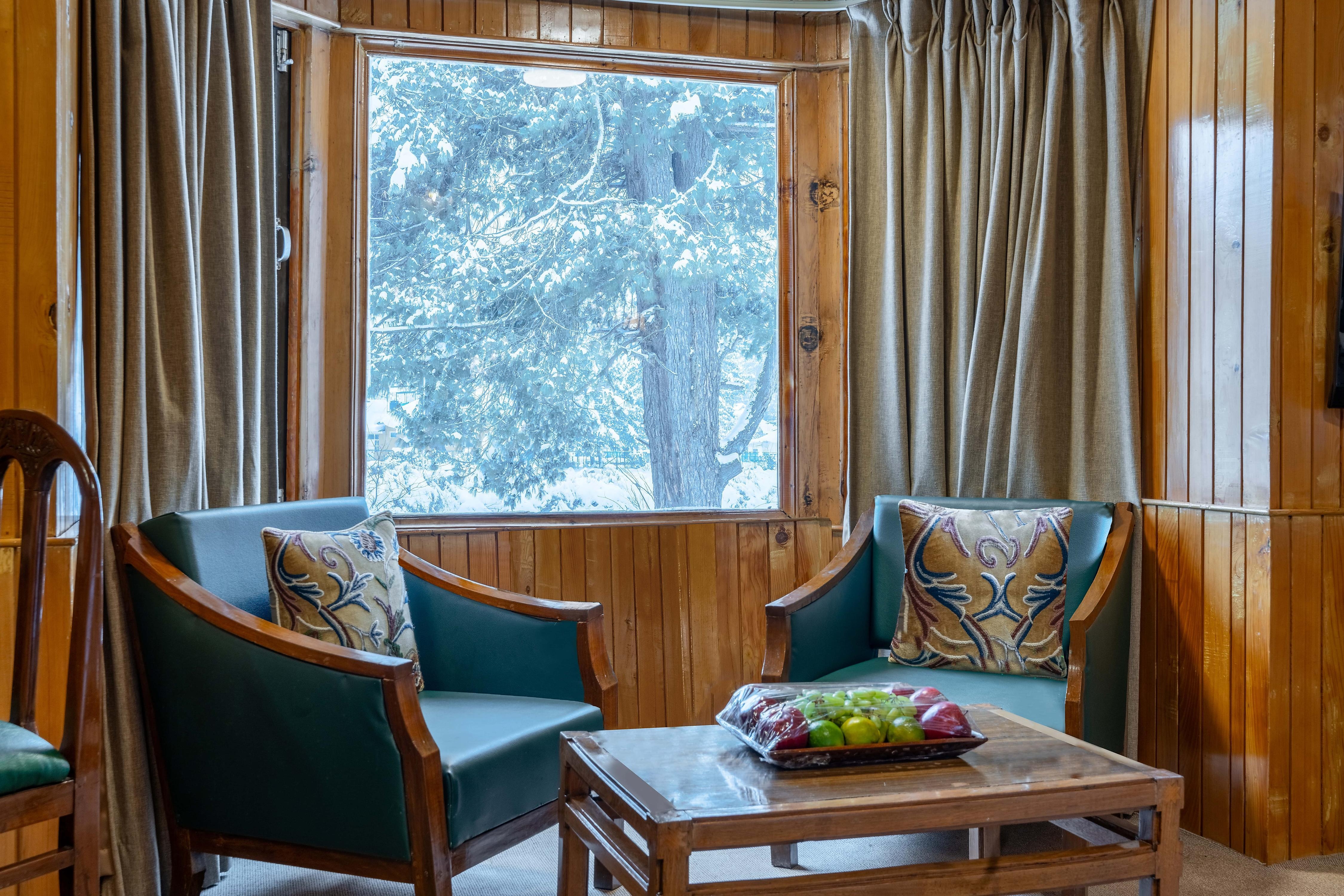 Heevan Pahalgam - Tap to explore photos