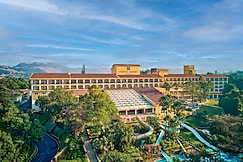 Fariyas Resort, Khopoli