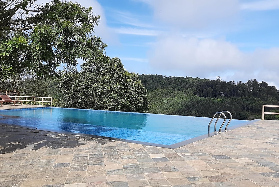 Grand Palace Hotel and Spa | Yercaud Hotel BOOK @ ₹1
