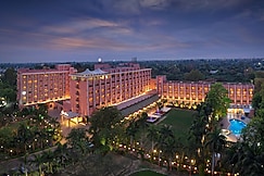 Hotel Clarks Shiraz, Agra