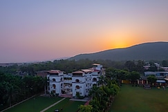 HOTEL SANCTUARY RESORT, Tonk