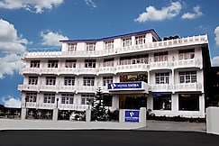 Hotel Vatika the Riverside Resort, Palampur