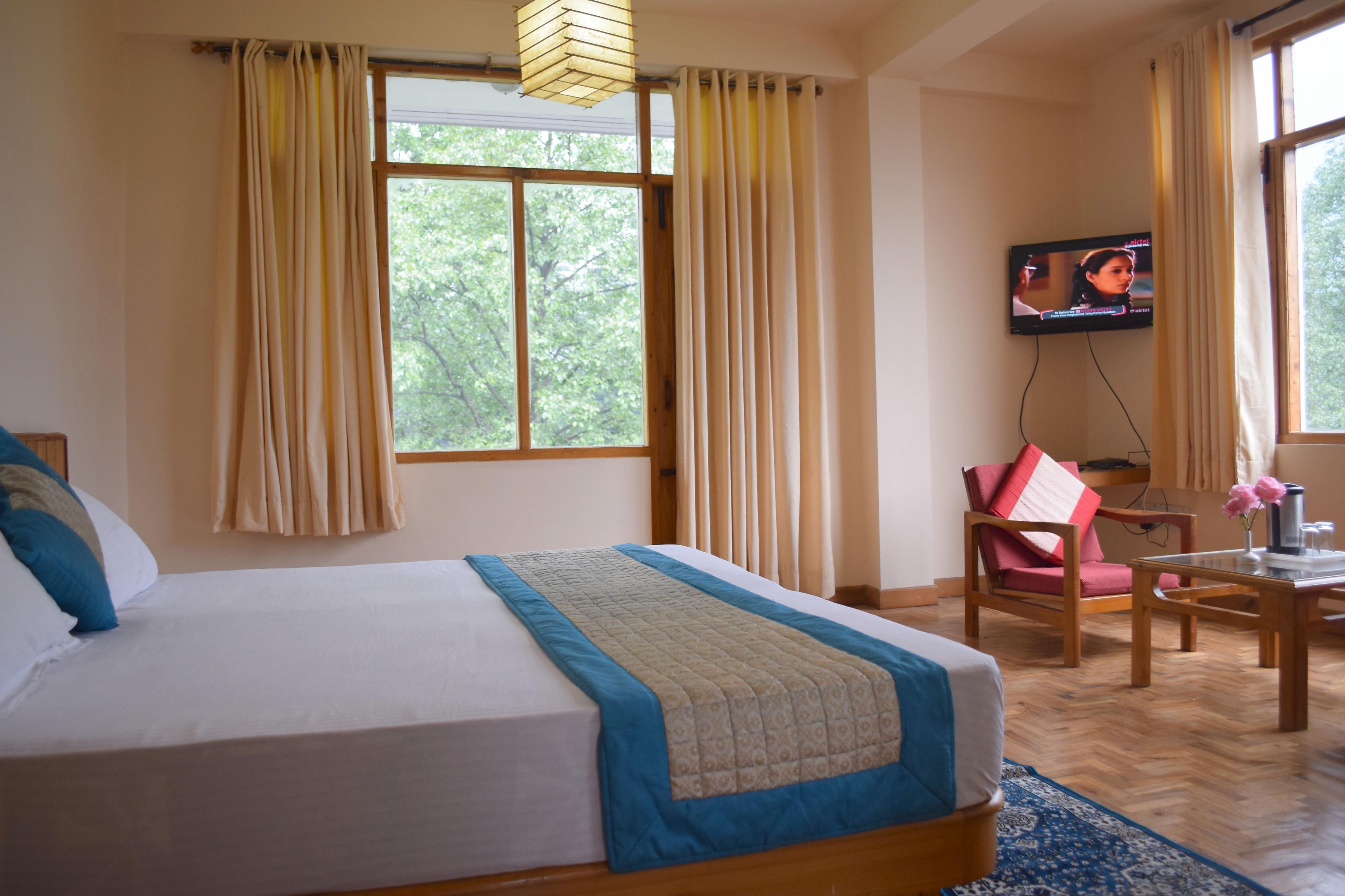 Hotel Manali Continental - Tap to explore photos