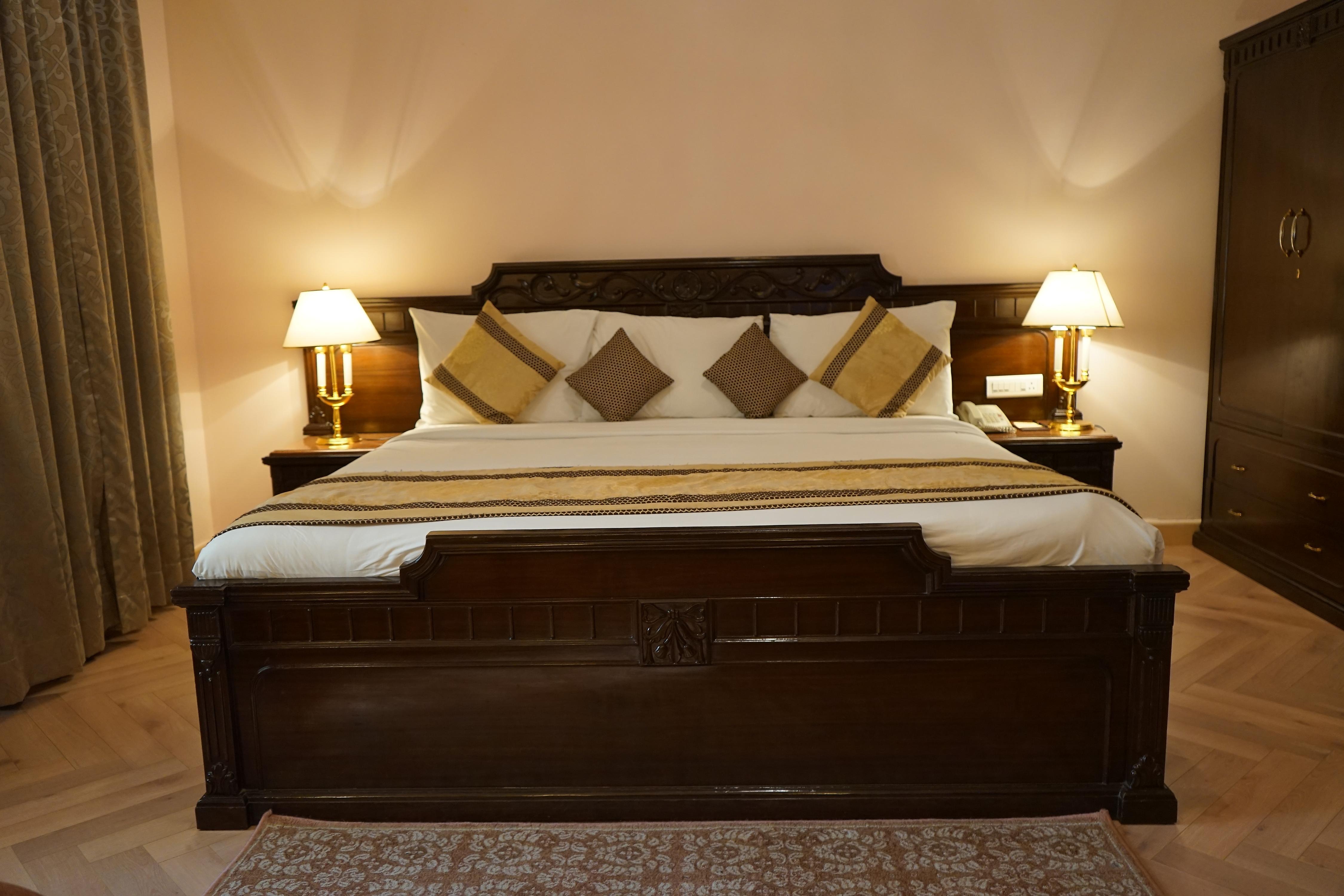 Holiday Regency Hotel - Tap to explore photos