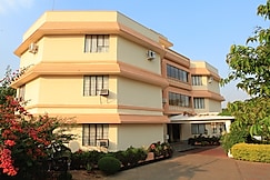 Michaels Inn , Thekkady