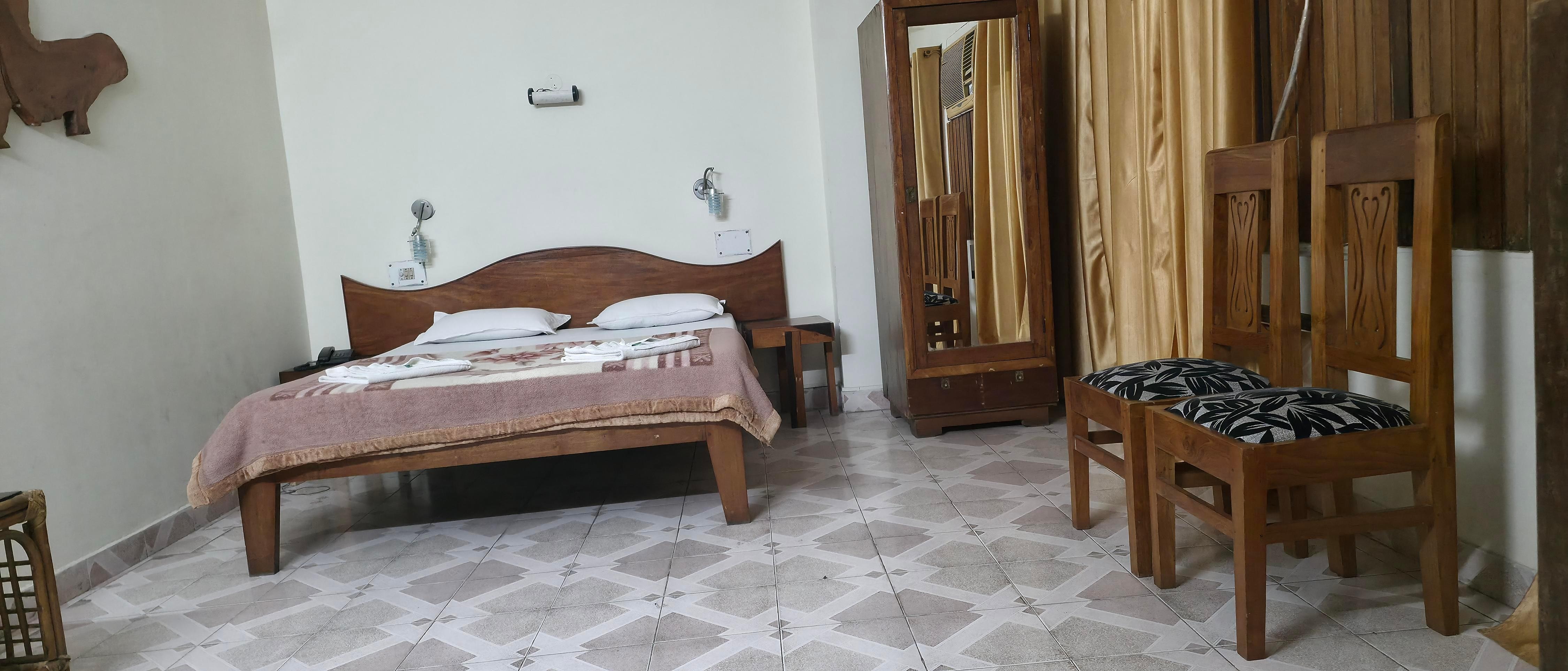 Hotel Abhishekh