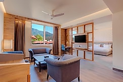 Hotel Vasundhara Palace