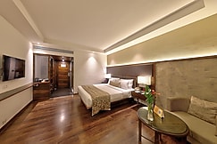 The Central Park Hotel, Shrivardhan
