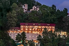 Pax Hotel Spring Solance | Mall Road | Dalhousie