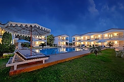 Tiger Den Resort