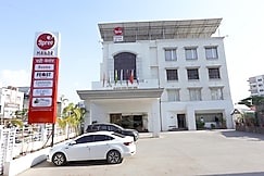 Spree Manor Hotel, Chalisgaon