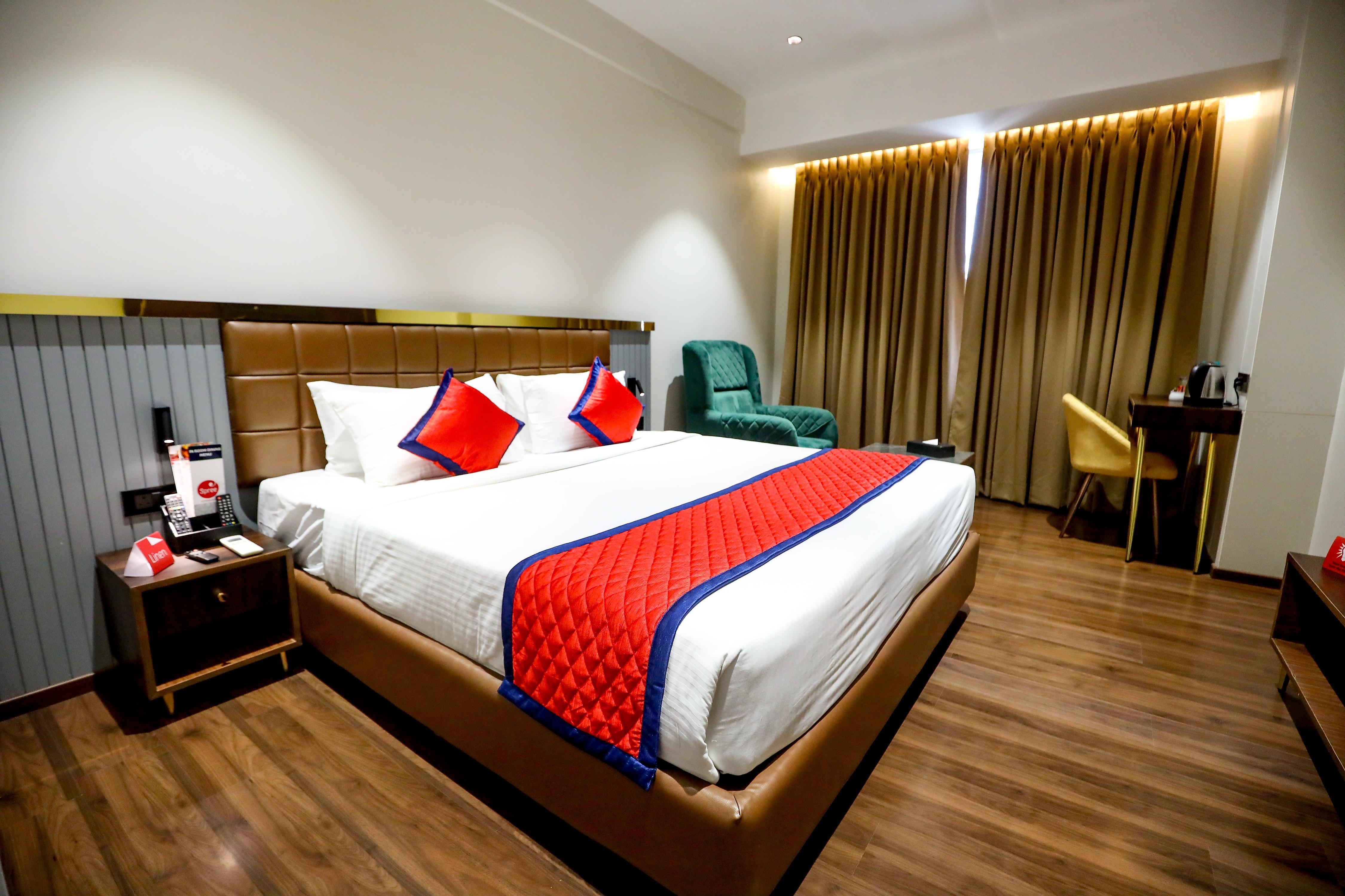 Deluxe Room 1