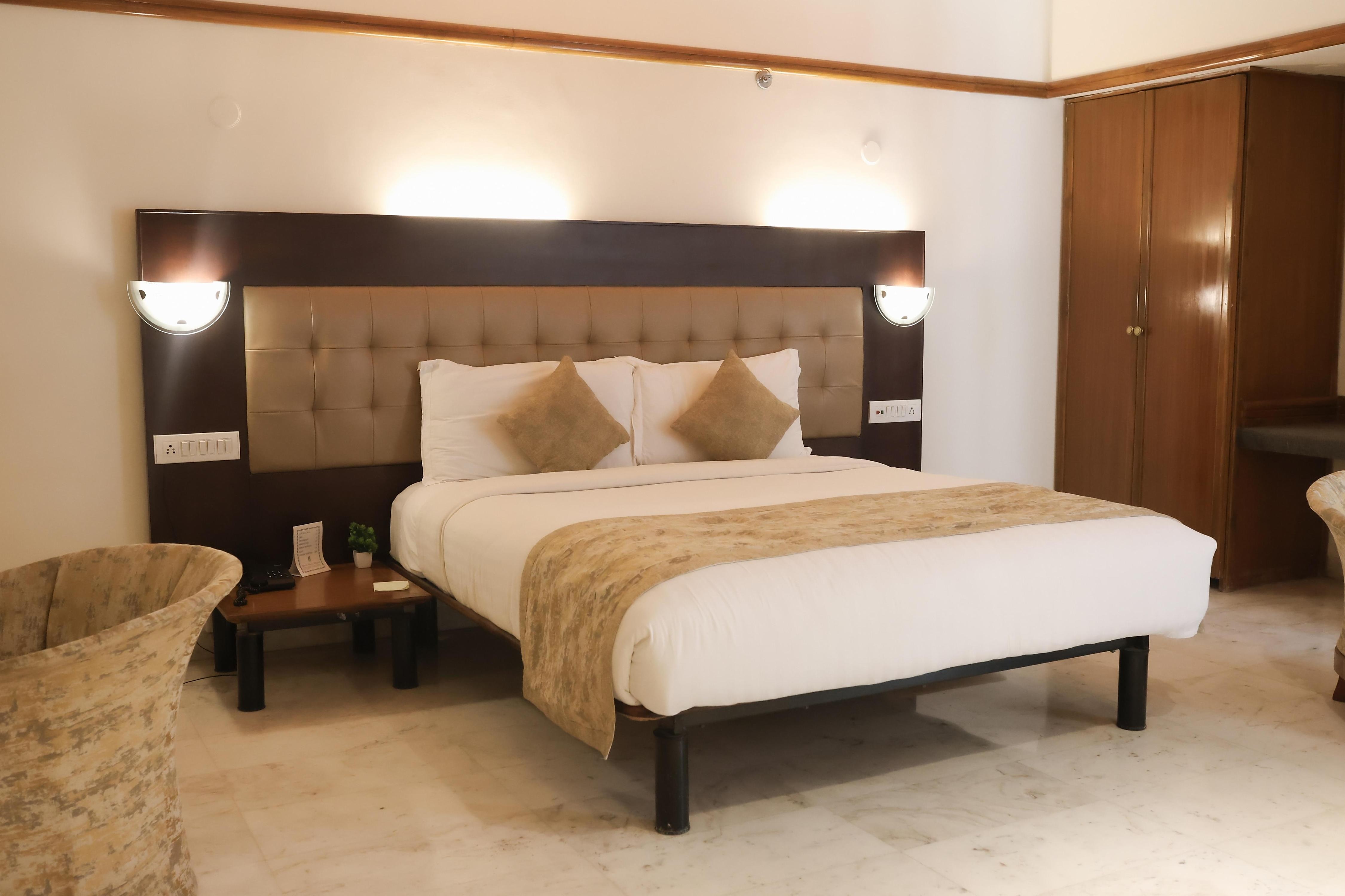 HOTEL PARAS MAHAL - Tap to explore photos