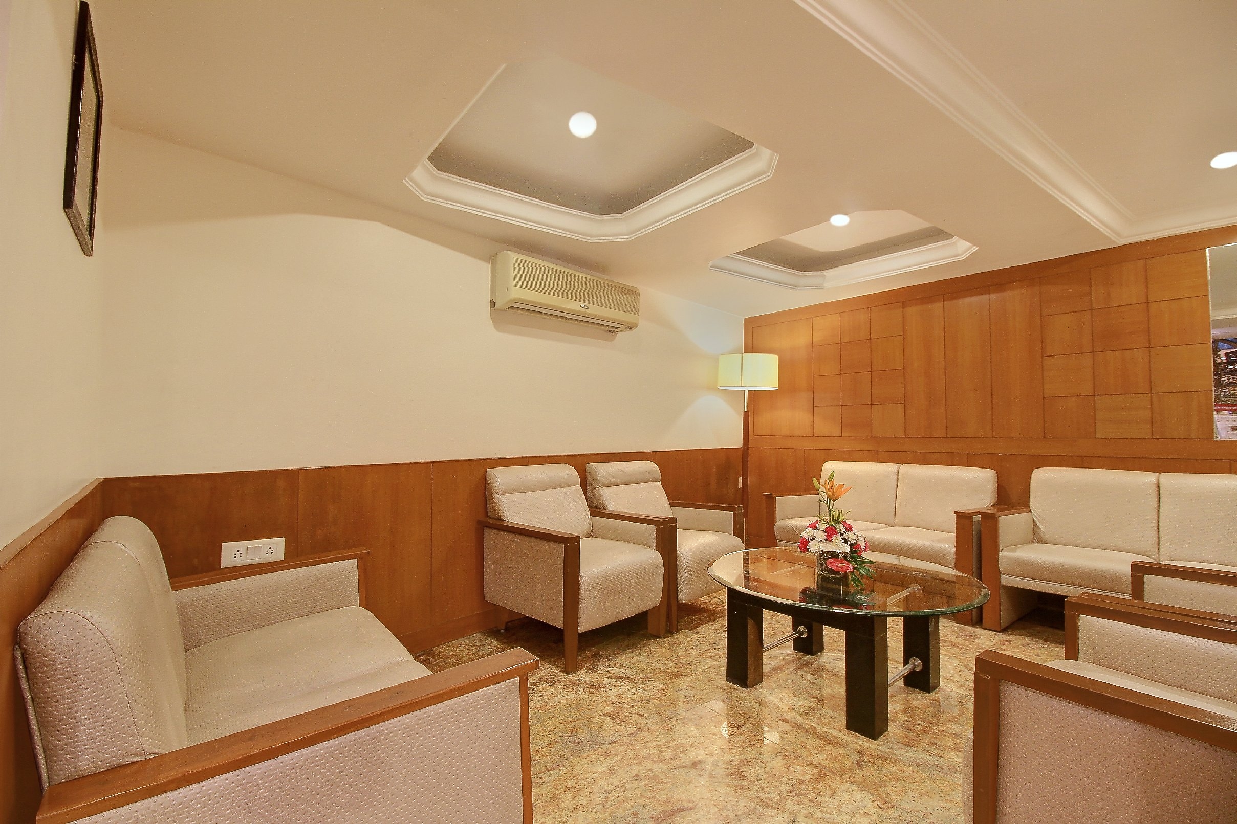 The Monarch hotel Best Rates on Bangalore Hotel Deals, Reviews & Photos