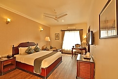 The Lindsay, Kolkata