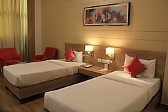 Hotel KC Cross Road, Kharar